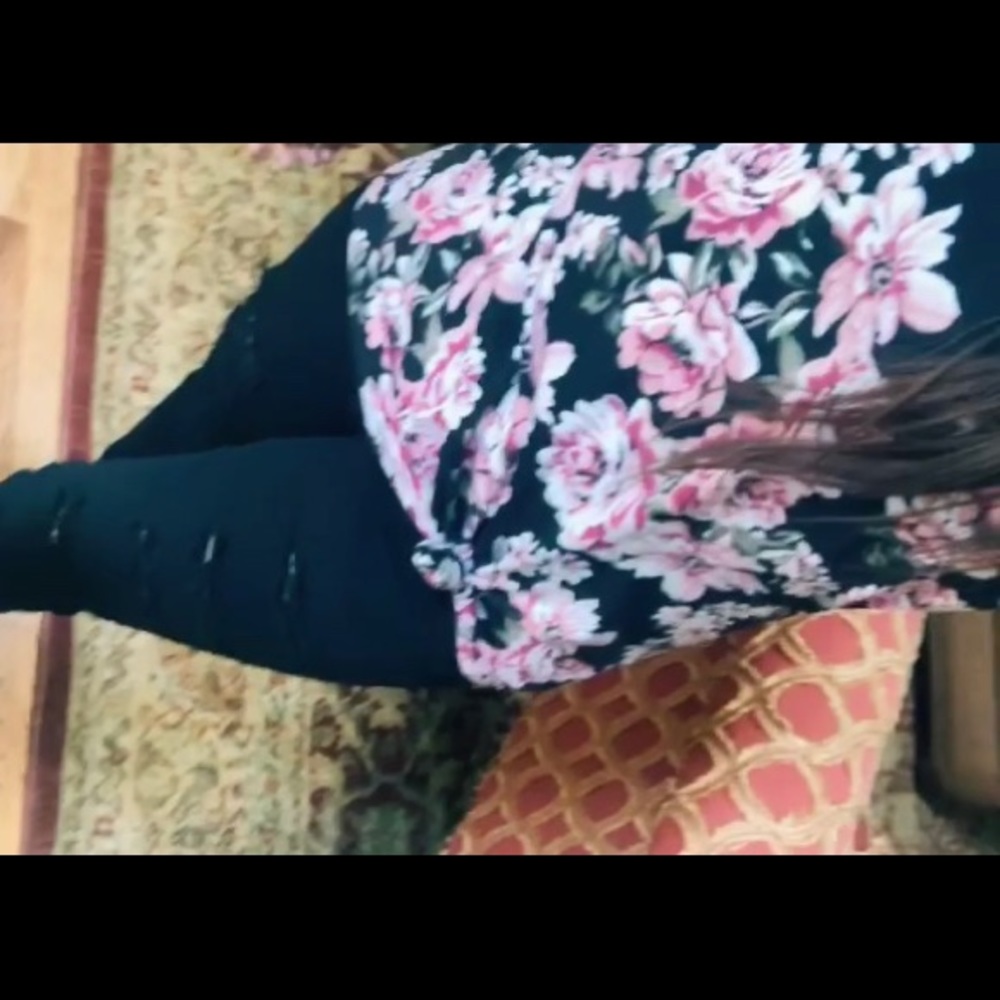 Floral Raglan tee - Picture 2 of 4